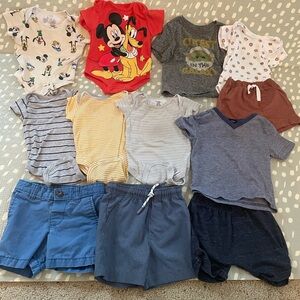 Assorted Baby Clothing Set with Onesies, Shirts, and Shorts -‎ Size 12 months